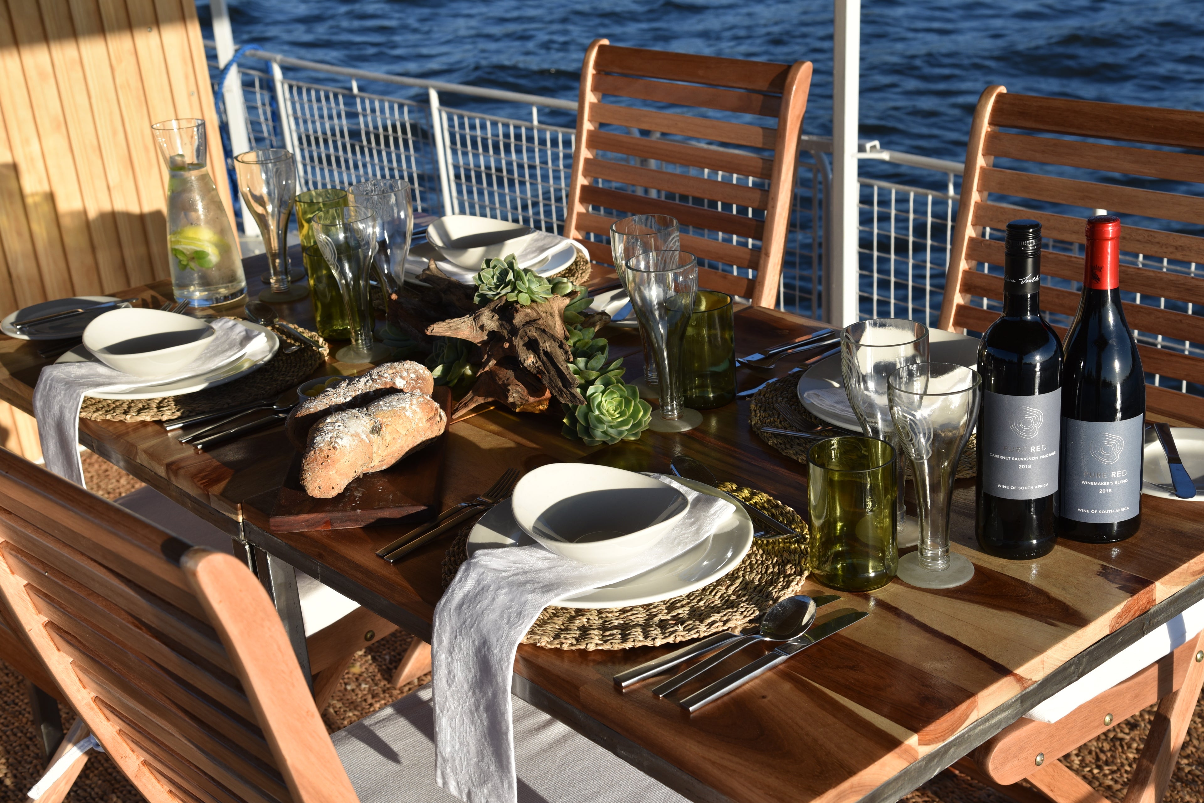 Lunch Cruise Table Set