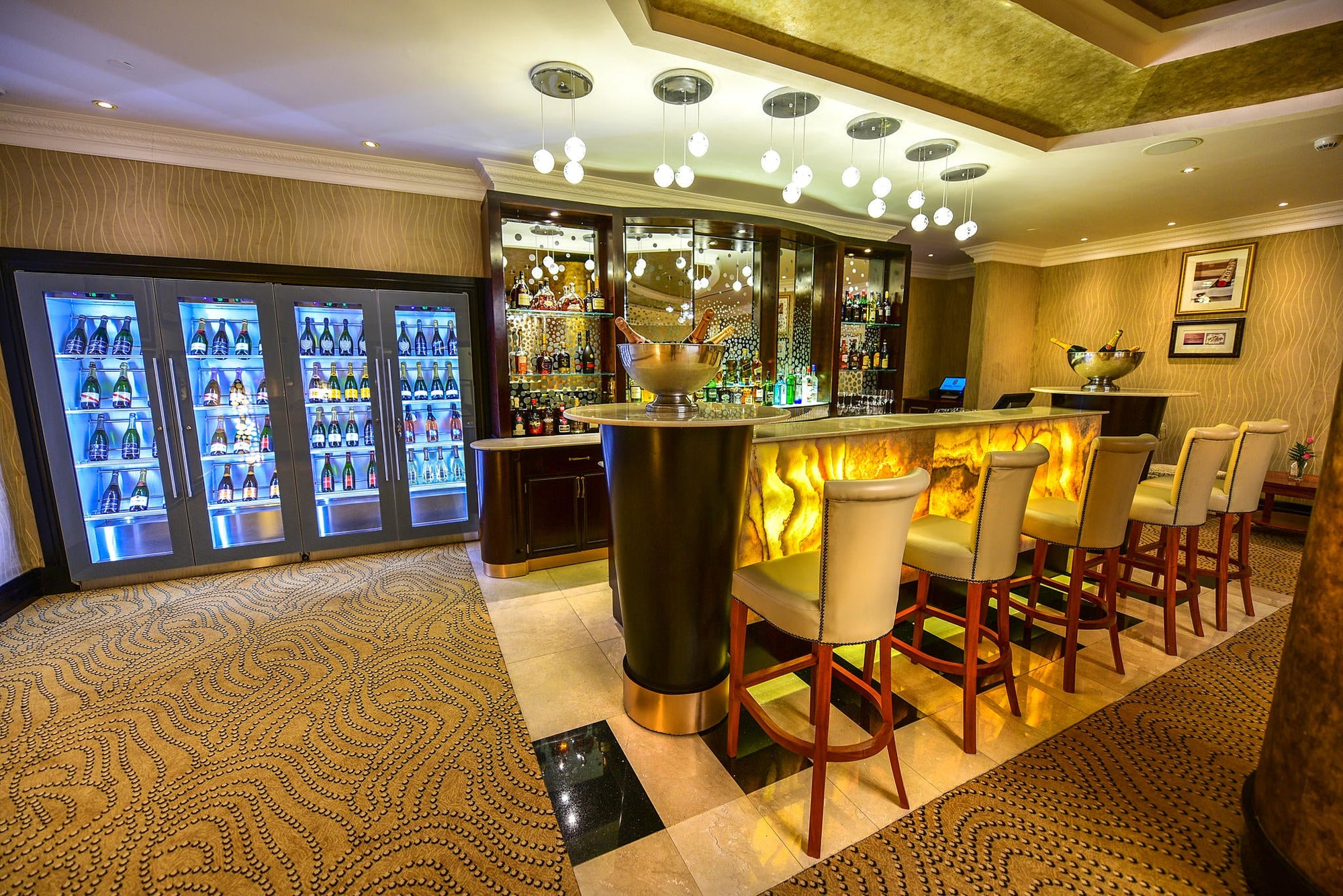 The Pearl Restaurant & Champagne Bar  gallery image 1