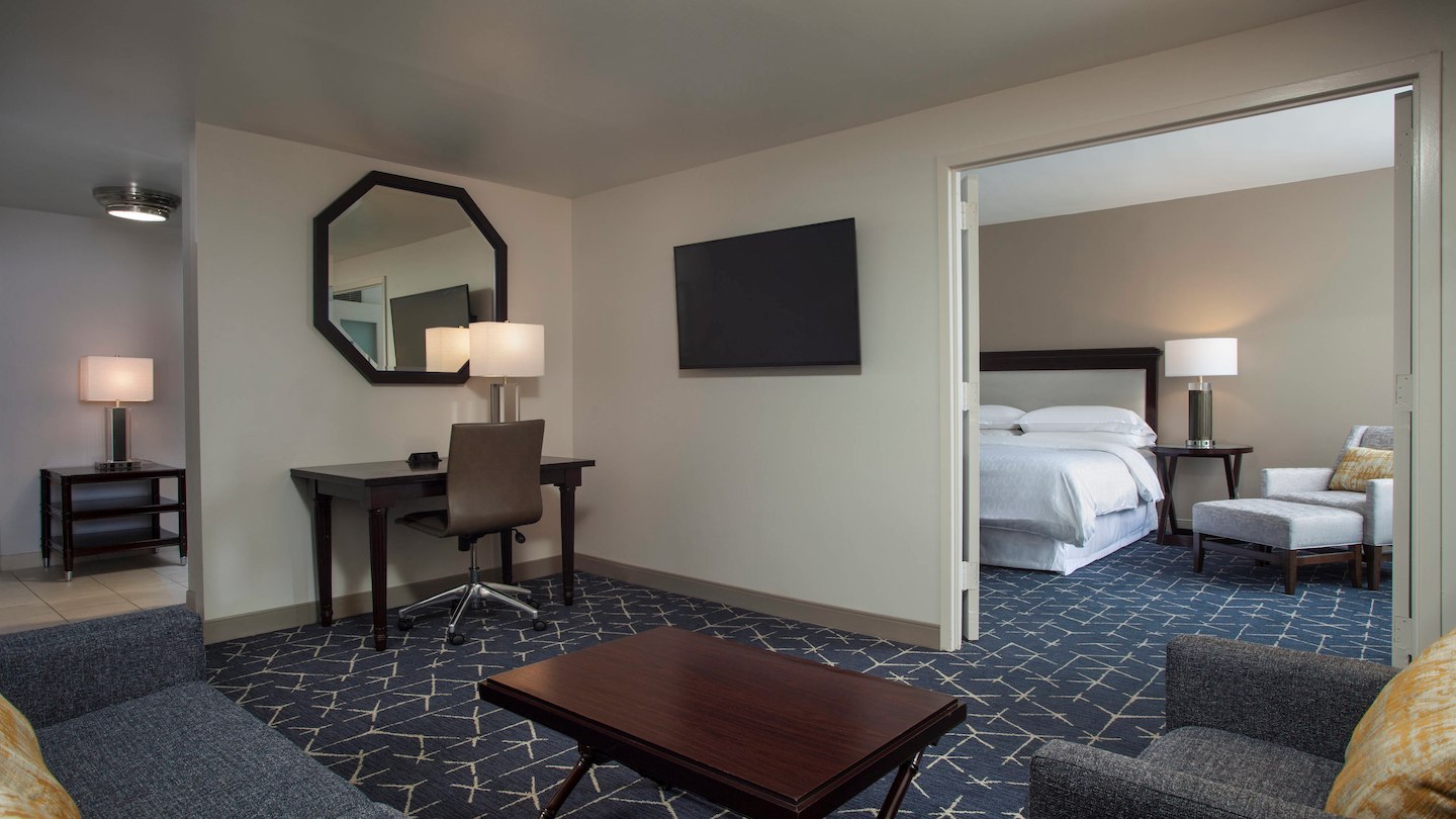 Sheraton Norfolk Waterside Hotel