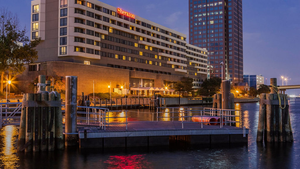 Sheraton Norfolk Waterside Hotel