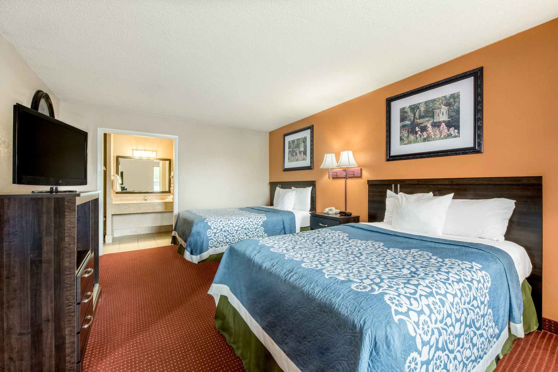 Days Inn & Suites by Wyndham Lancaster