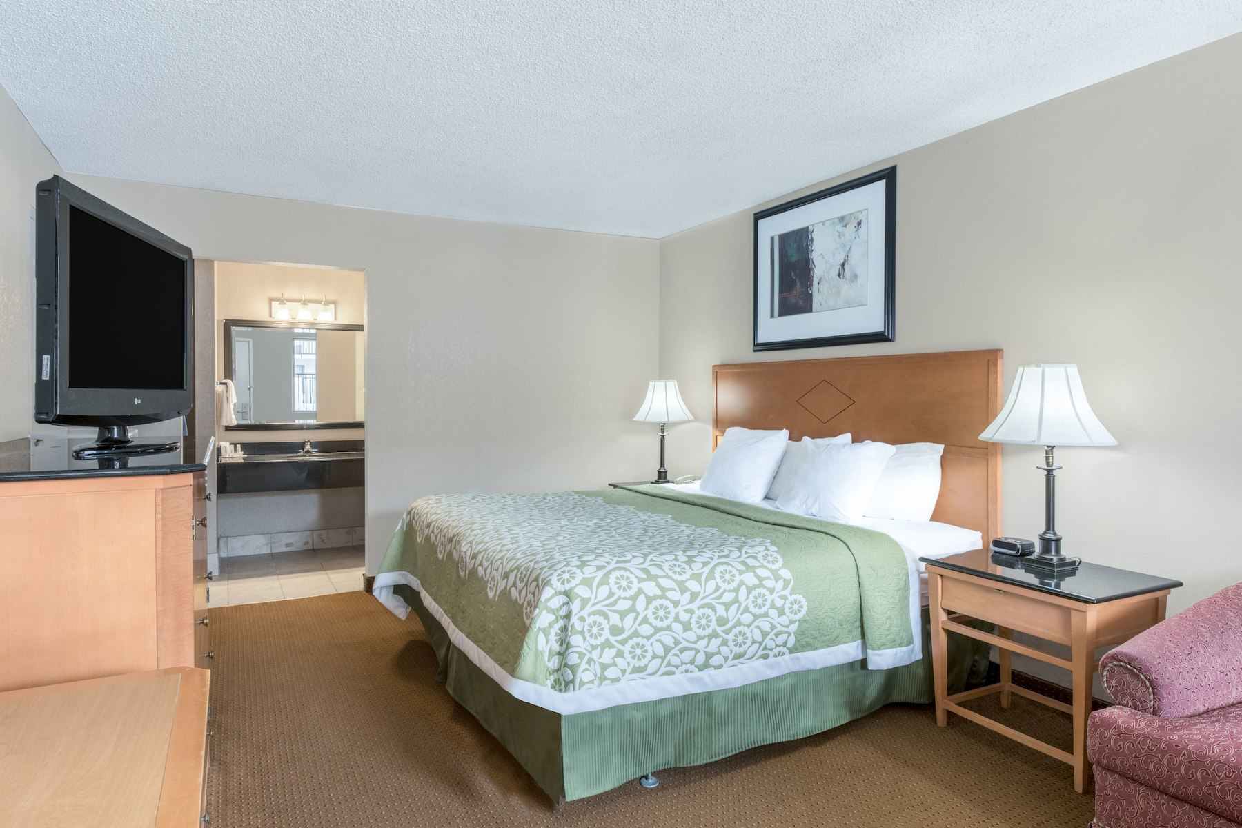Days Inn & Suites by Wyndham Lancaster