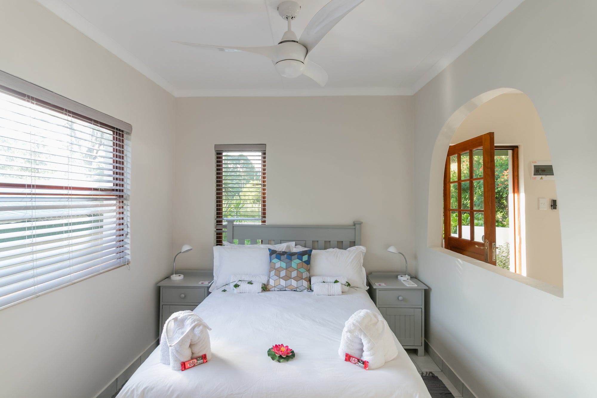 Eastbrook River Lodge