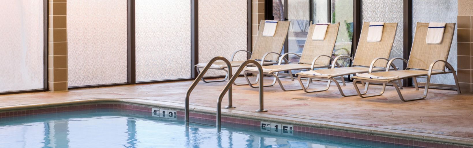 Holiday Inn & Suites Warren