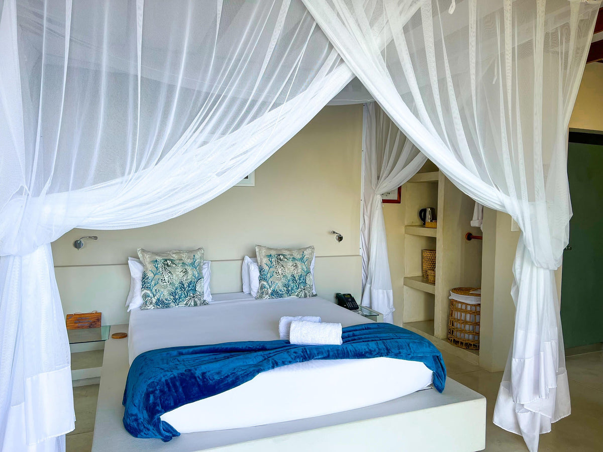Sea View Bedroom gallery image 9