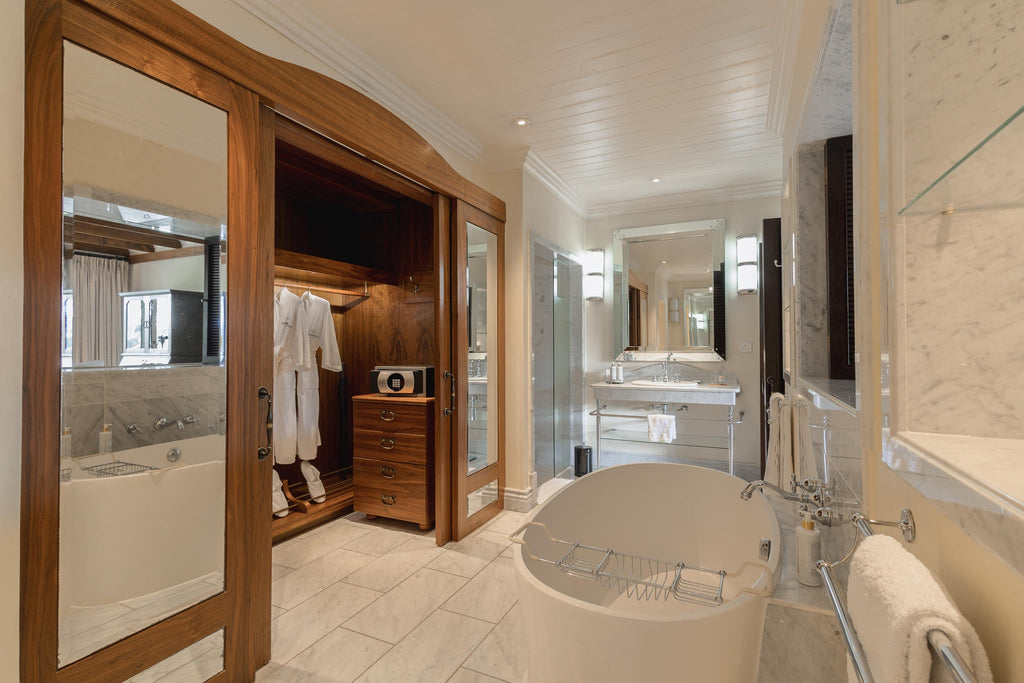 Deluxe suite gallery image 2