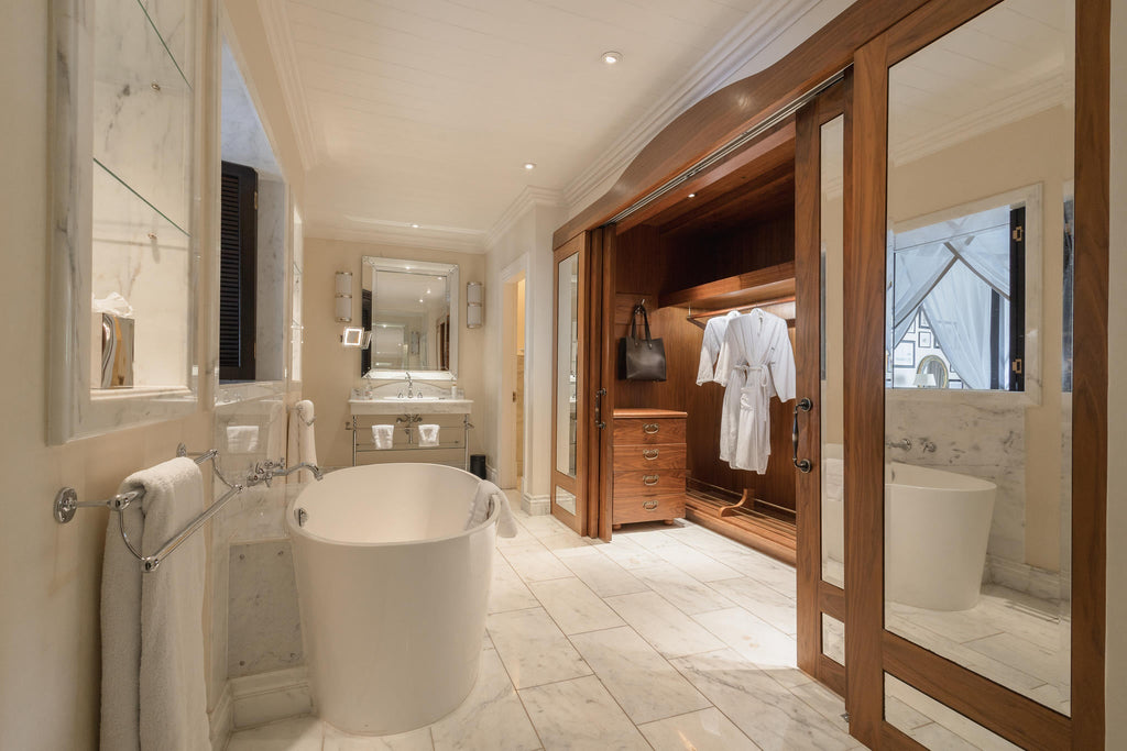 Hemingways suite (Presidential suite) gallery image 4