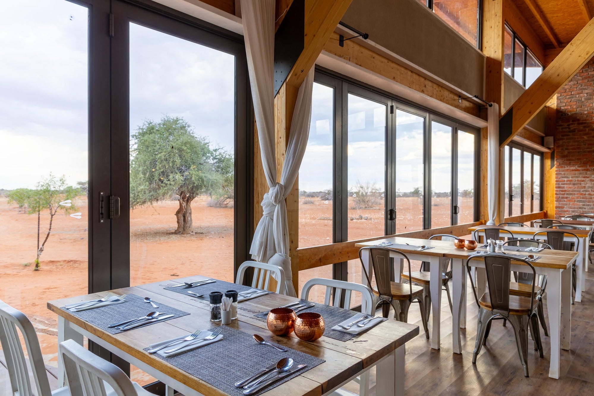 Kalahari Anib Lodge Restaurant gallery image 3