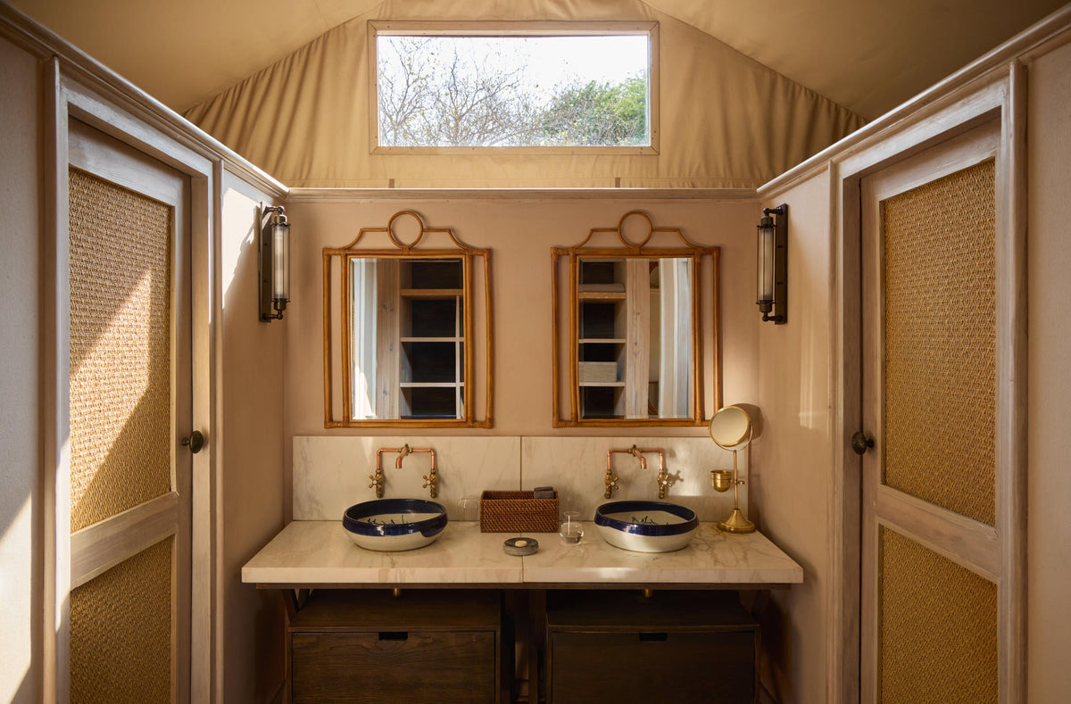 Luxury tented room gallery image 2