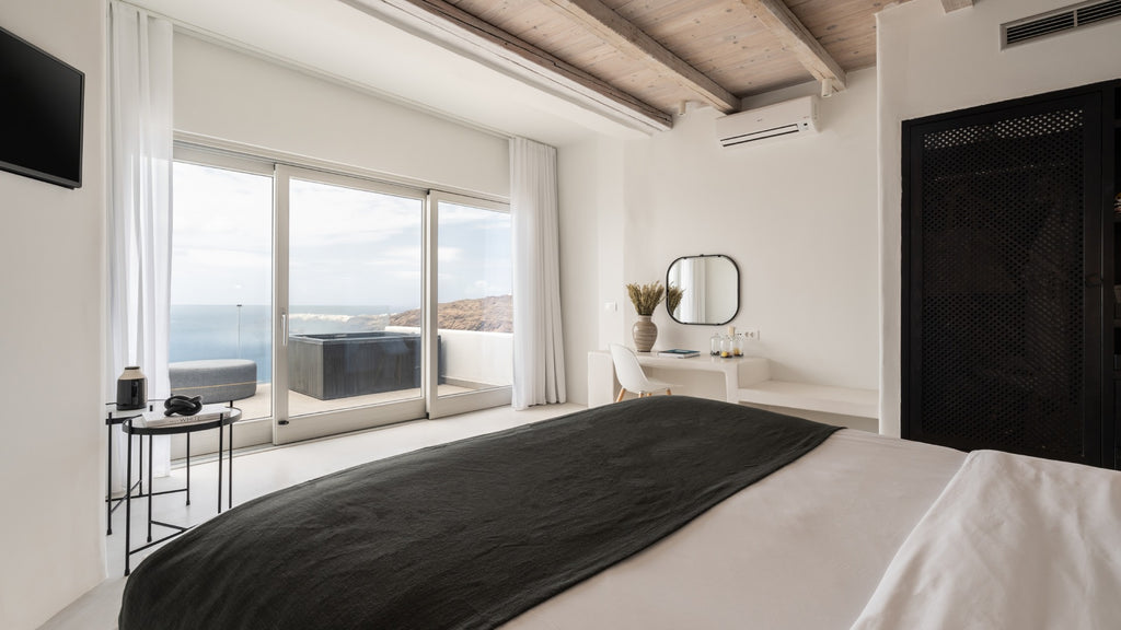 Rocabella Santorini