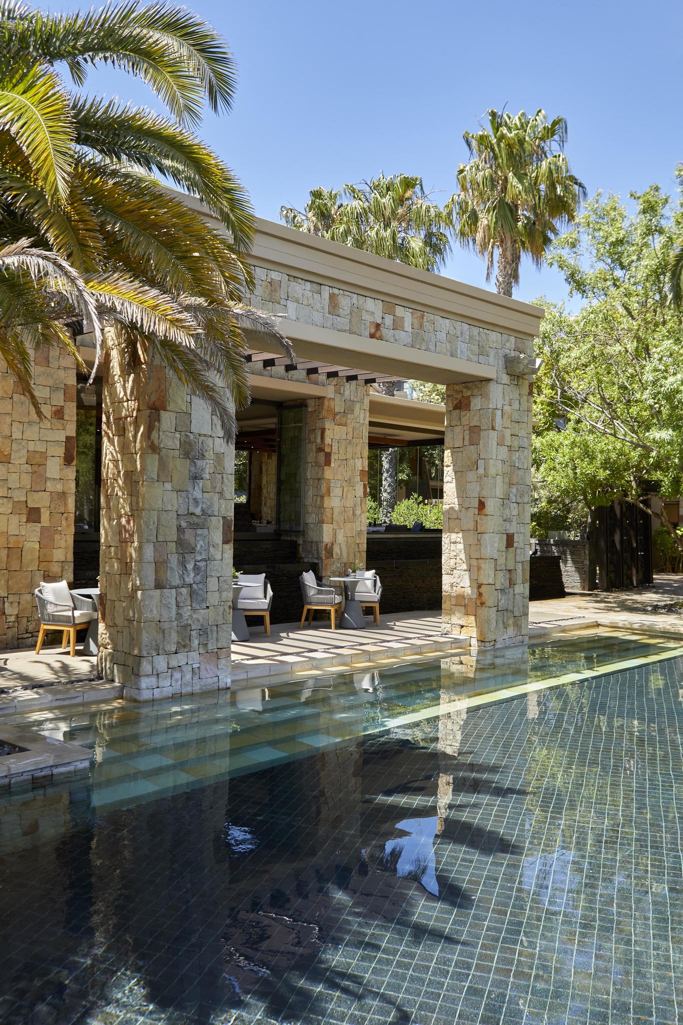 Isola Restaurant gallery image 1