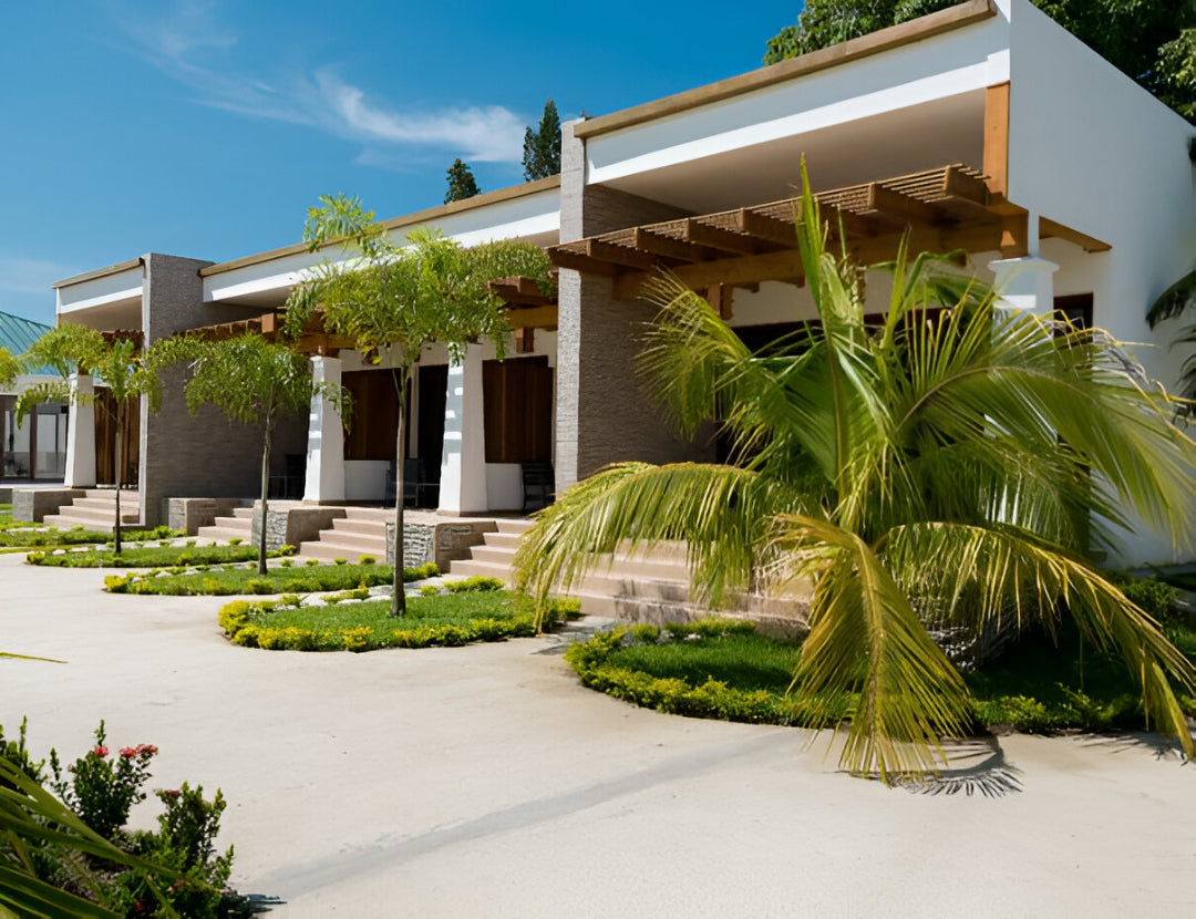Paraiso Rainforest and Beach Hotel