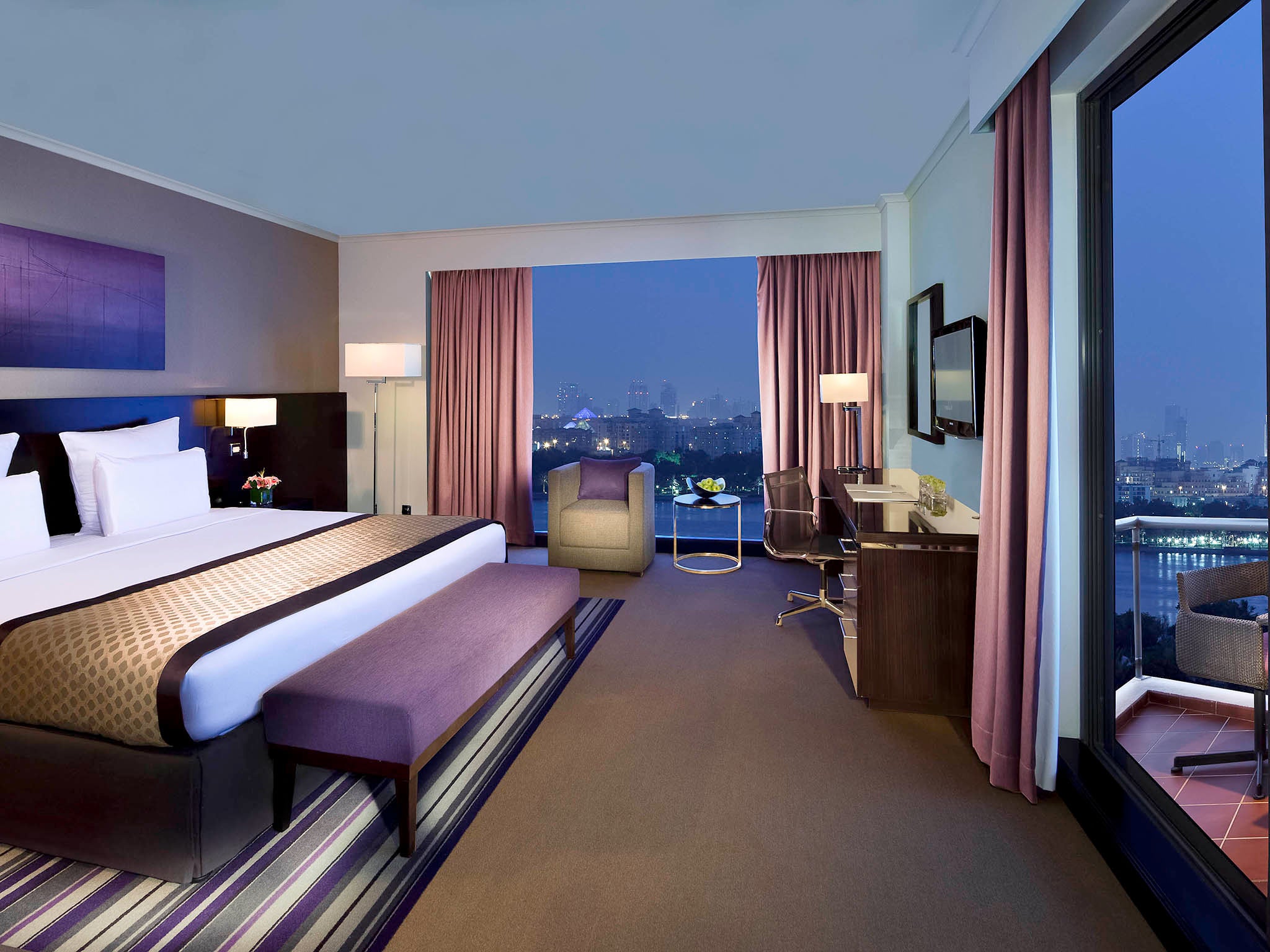 Pullman Dubai Creek City Centre Hotel