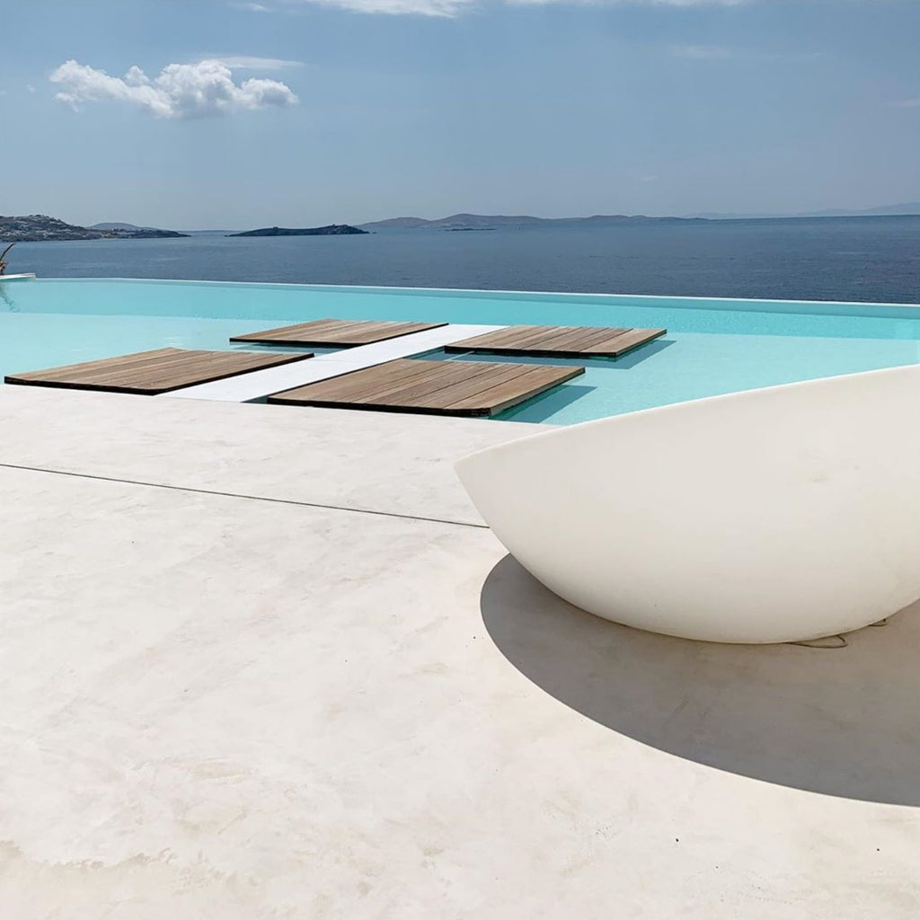 Infinity pool