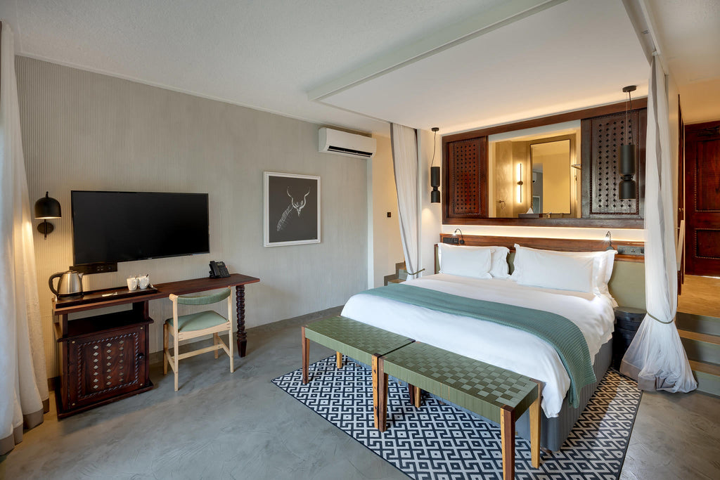 Deluxe River Facing Room gallery image 4