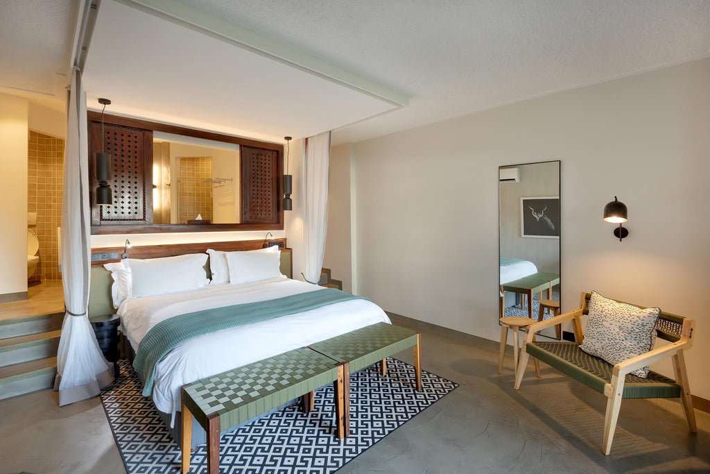 Deluxe River Facing Room gallery image 5