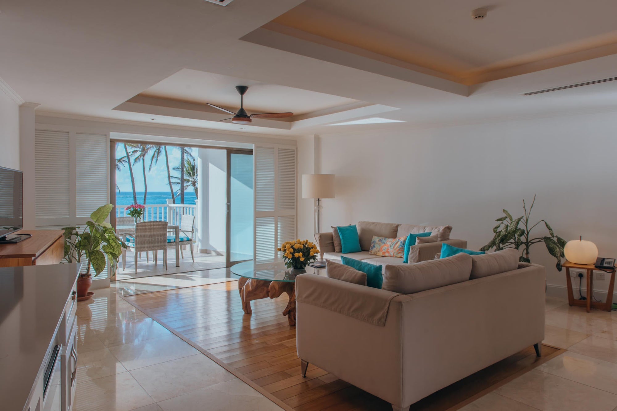 2 Bedroom Deluxe Ocean View Suite gallery image 1