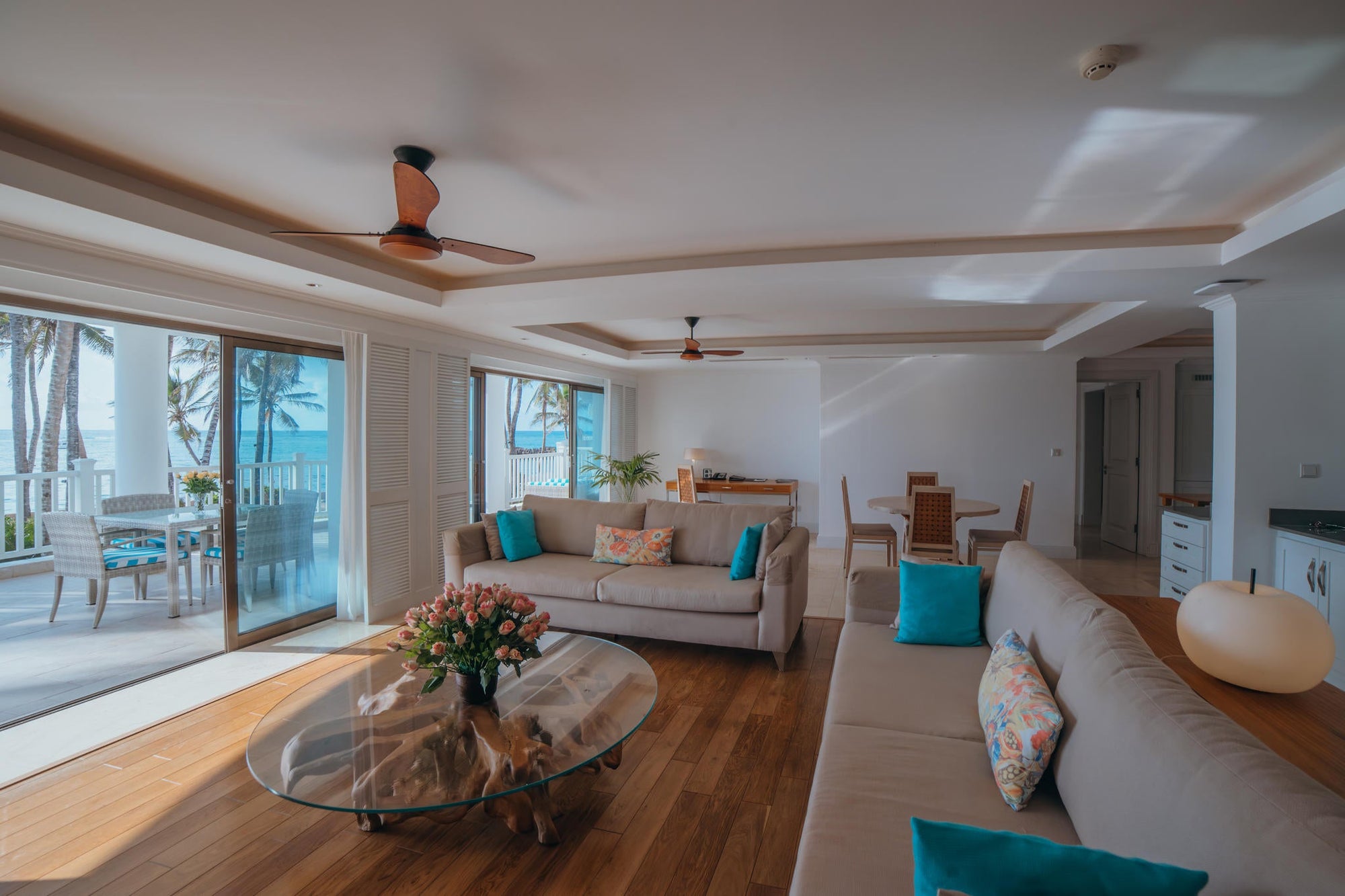 2 Bedroom Deluxe Ocean View Suite gallery image 6