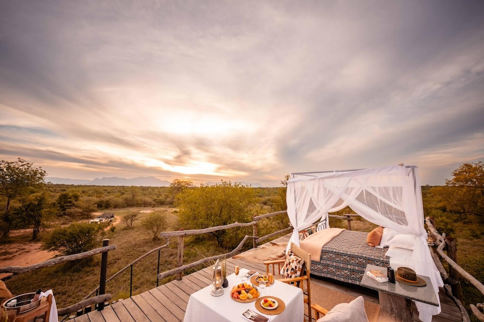 Romantic Sleep-out Platform