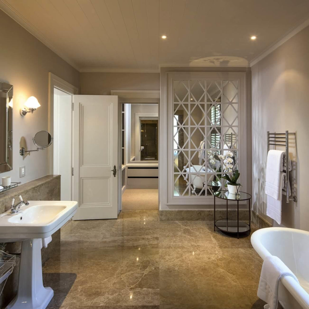 Manor House Suite gallery image 8