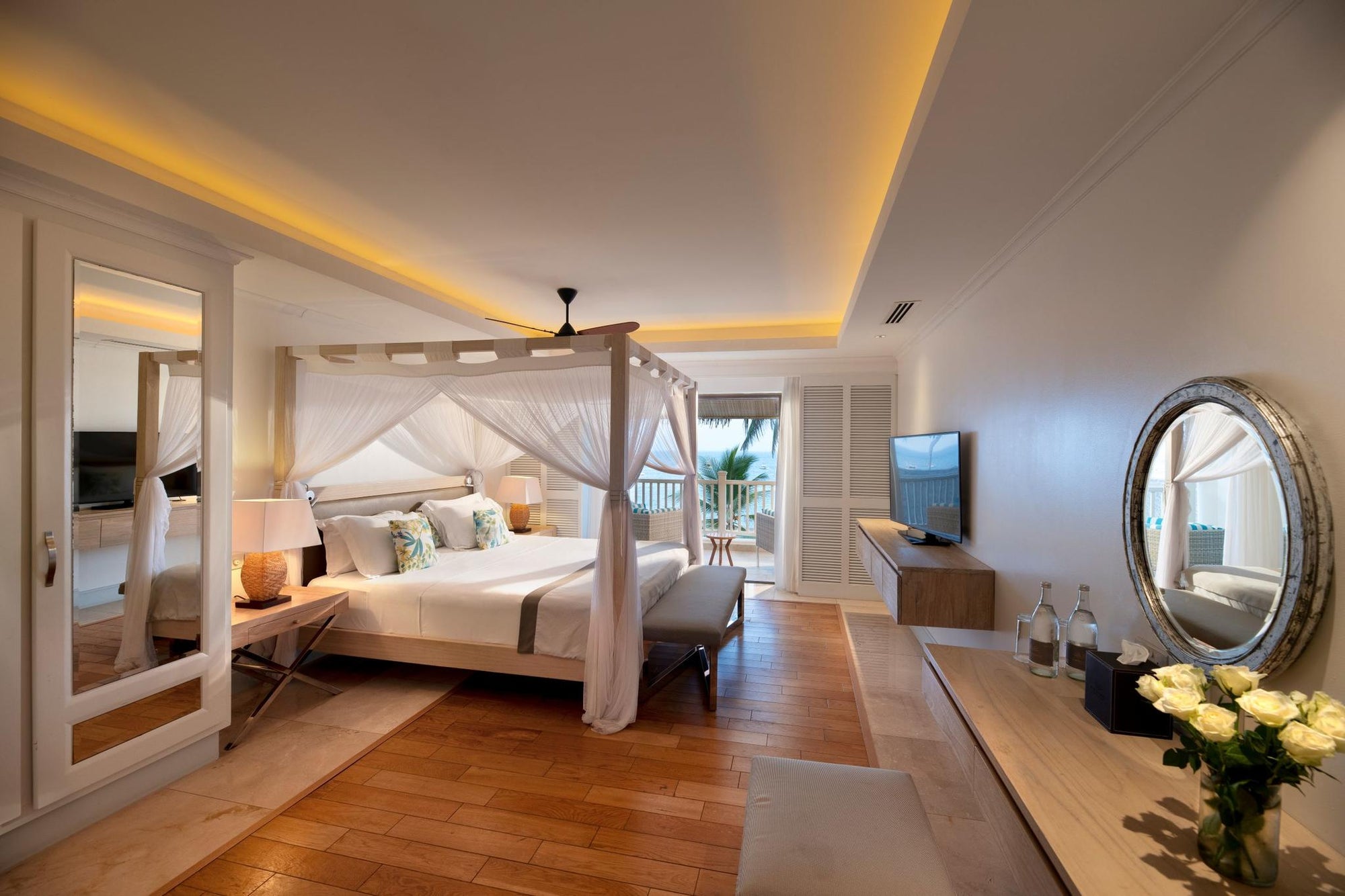 1 Bedroom Ocean View Suite gallery image 1