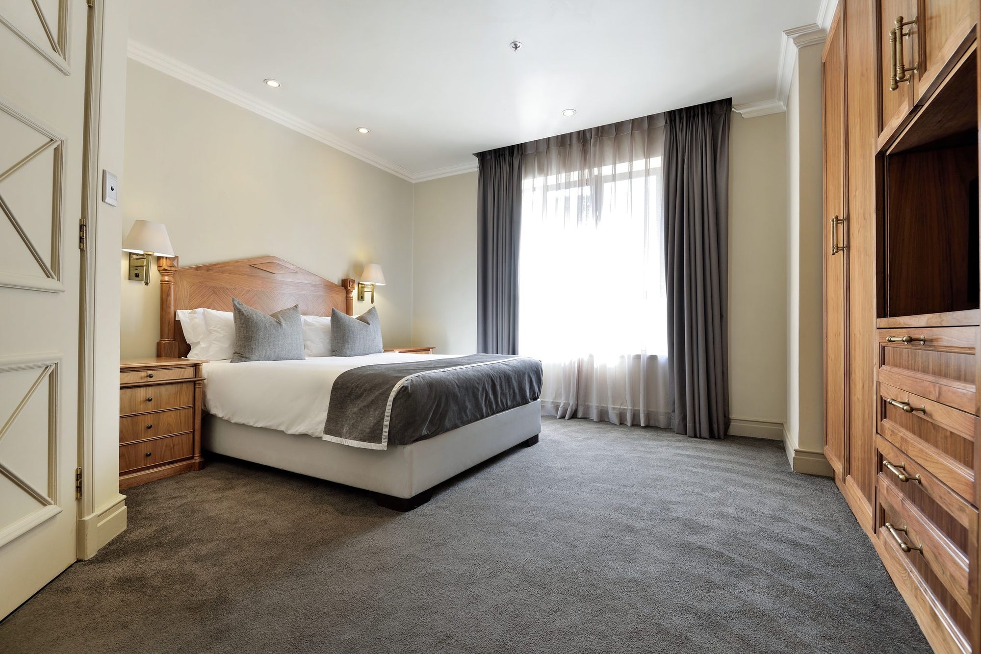 2-Bedroom Luxury Suite