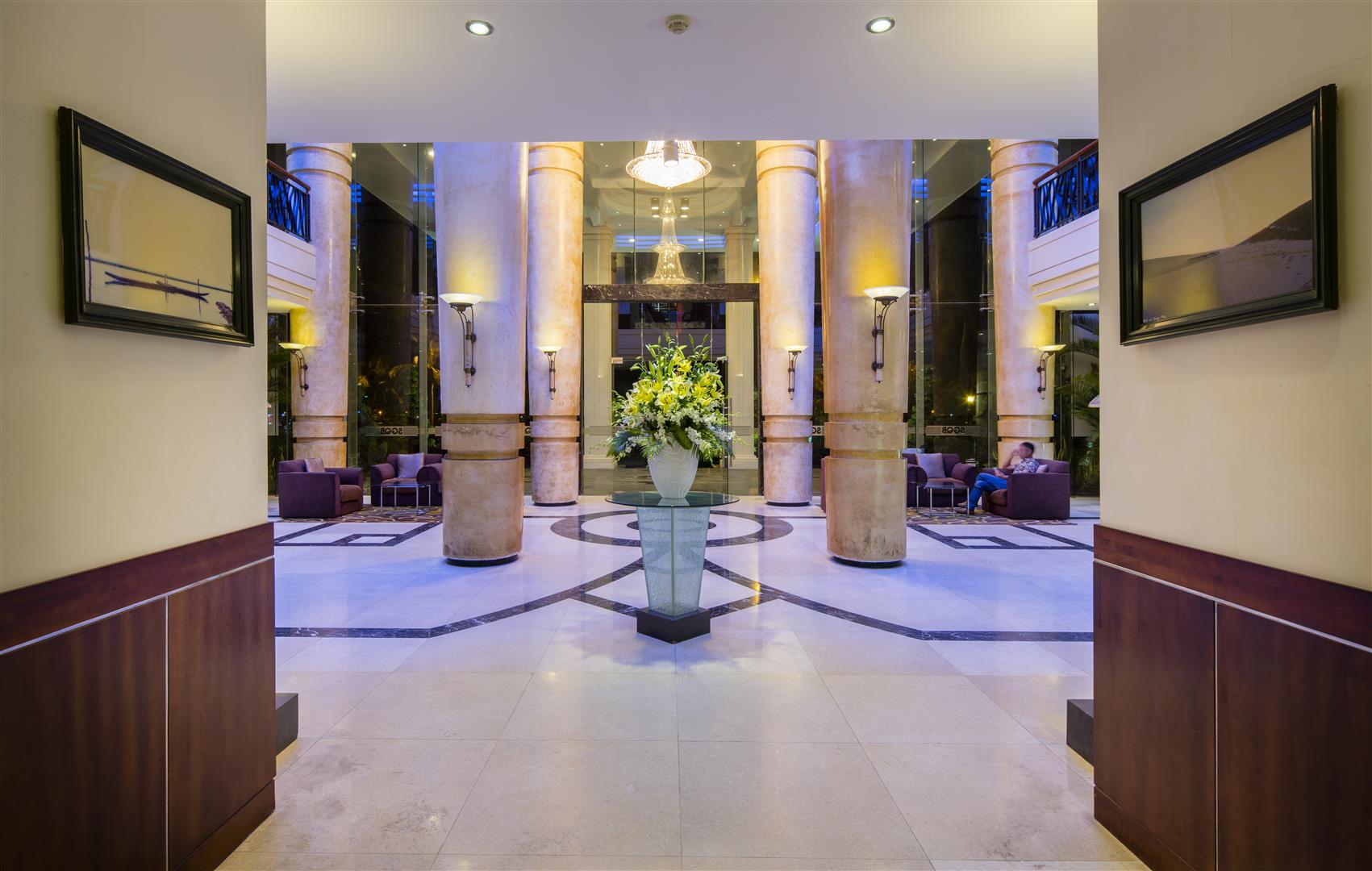 Saigon Quang Binh Hotel