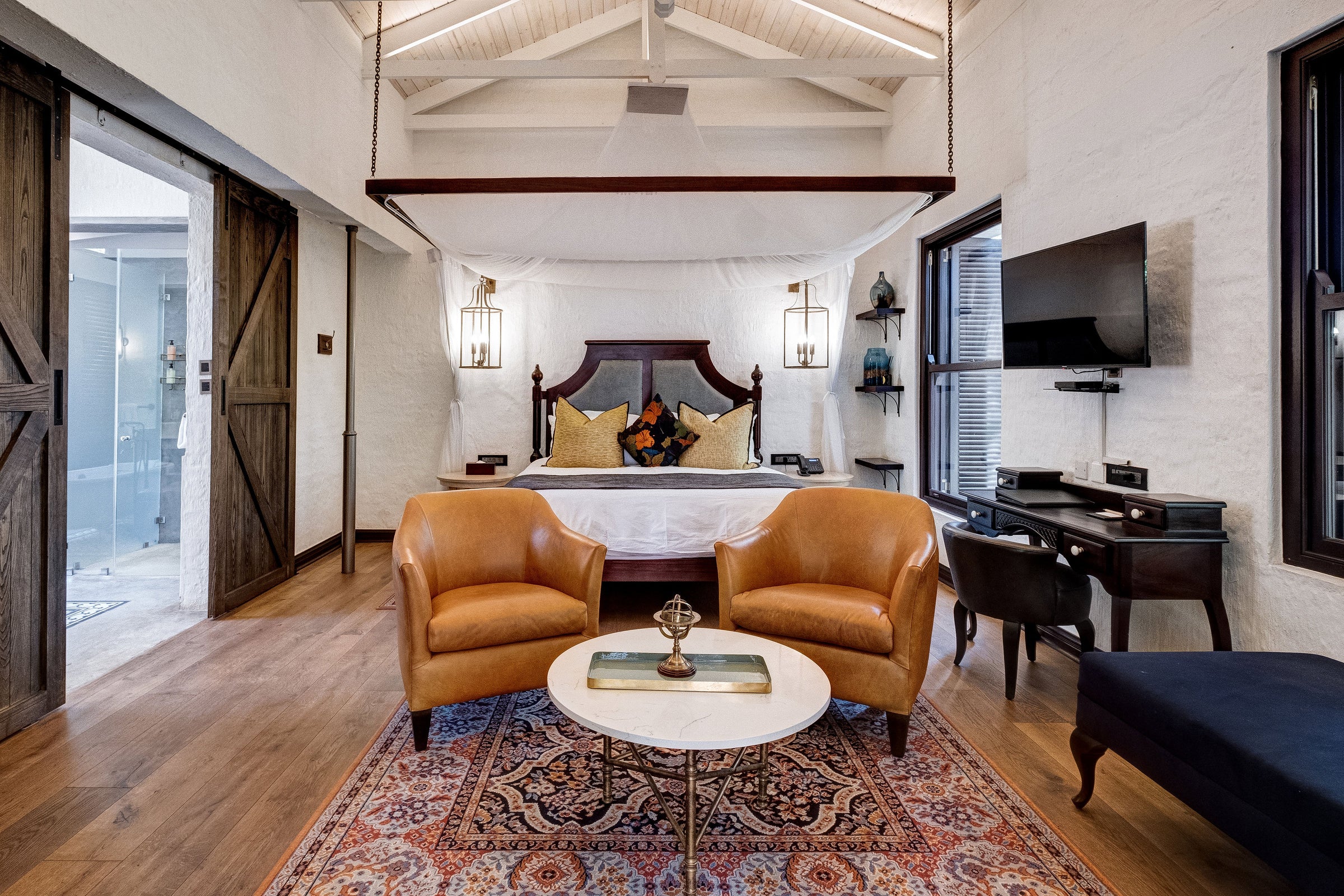 Mbano Manor Hotel Victoria Falls — Deluxe King Room