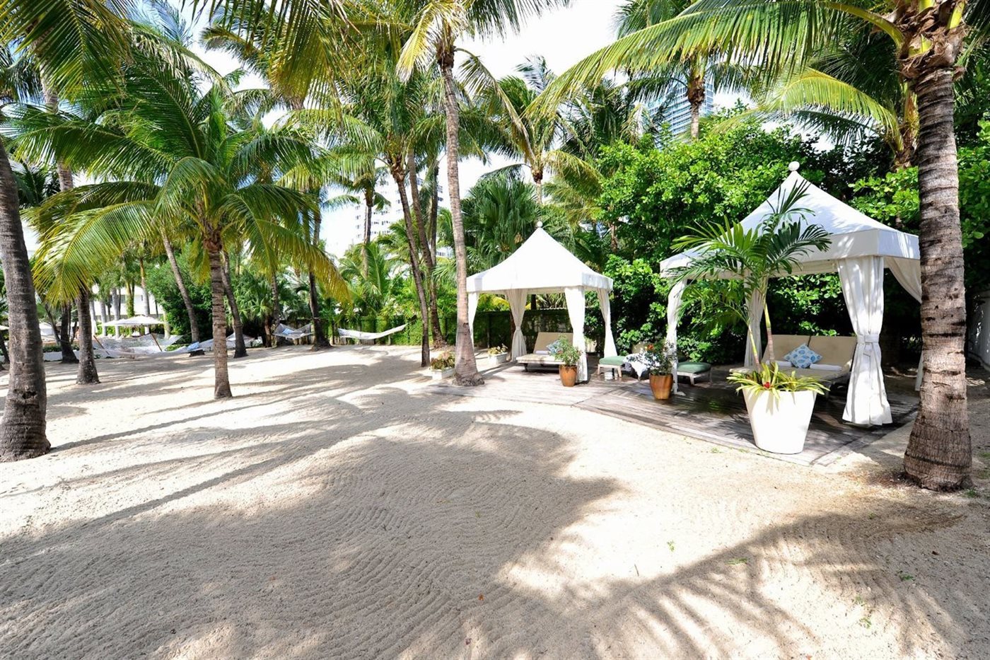 South Seas Hotel