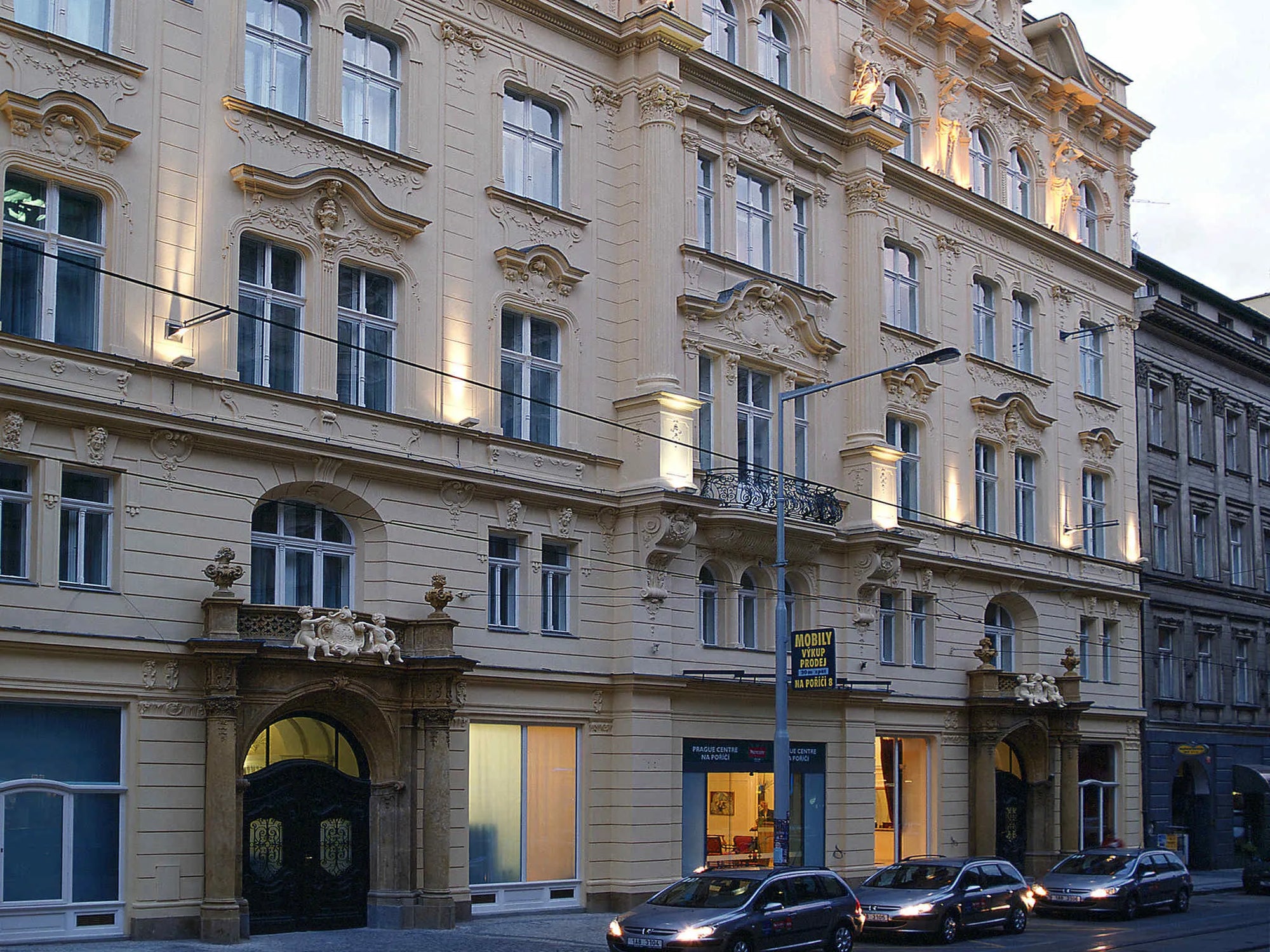 https://www.accorhotels.com/gb/hotel-3440-century-old-town-prague-mgallery-by-sofitel/index.shtml at Century Old Town Prag...