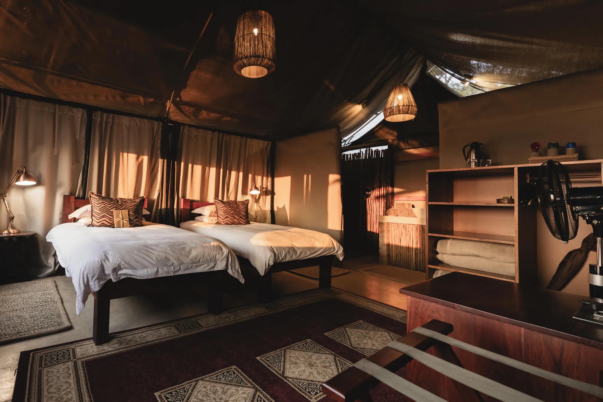 Room gallery image 4.