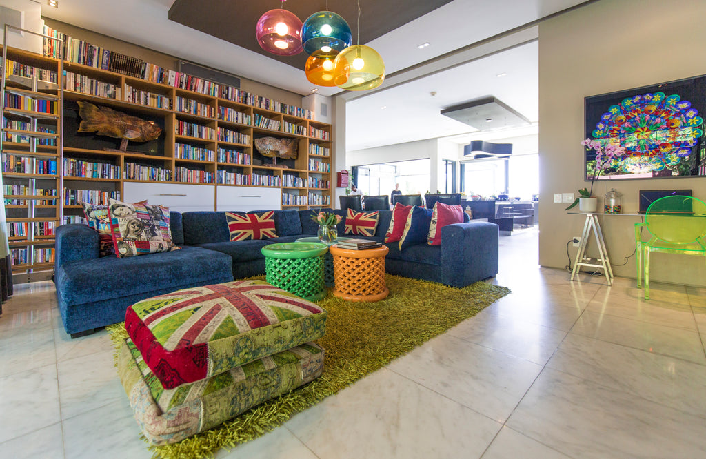 MannaBay TV room & Library