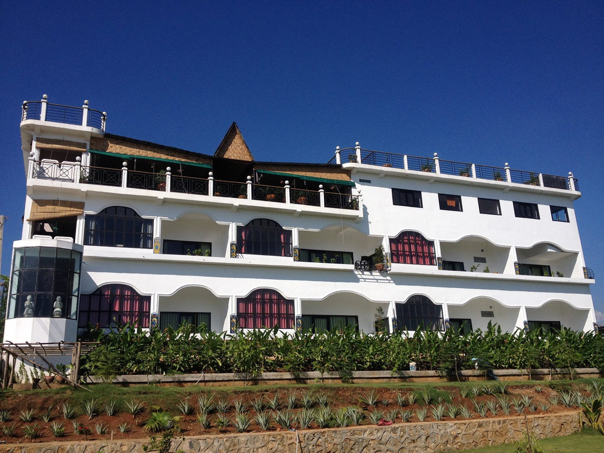 Kumudra Hill Mountain View Hotel