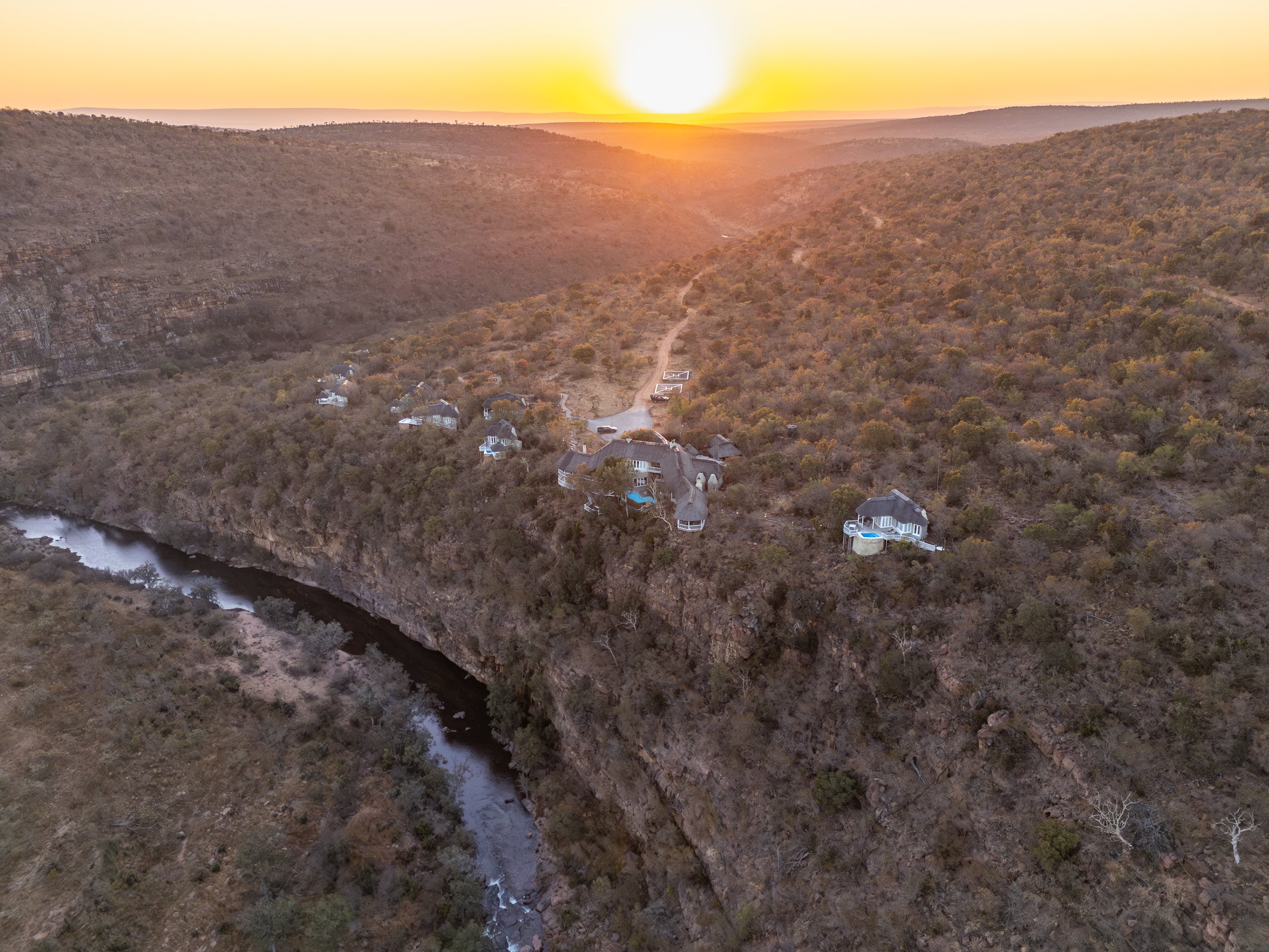 Clifftop Exclusive Safari Hideaway