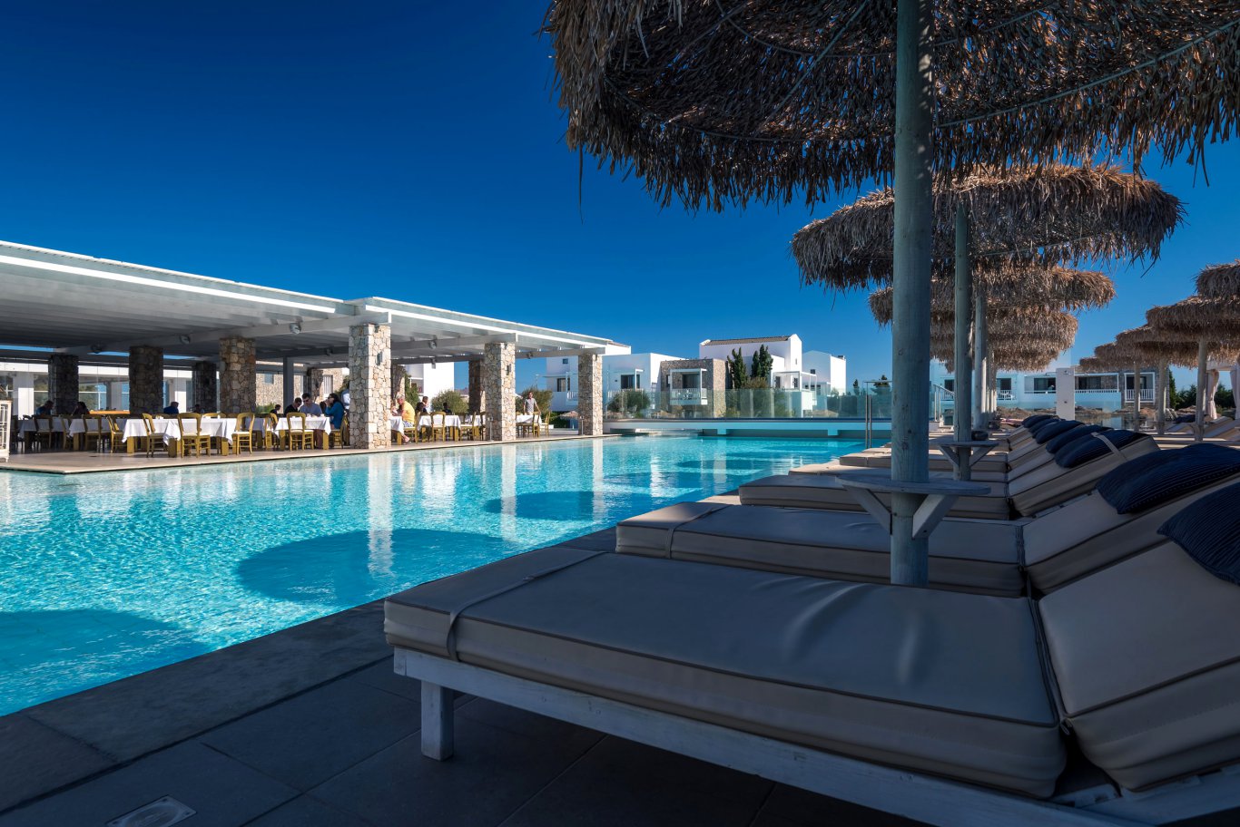 Diamond Deluxe Hotel