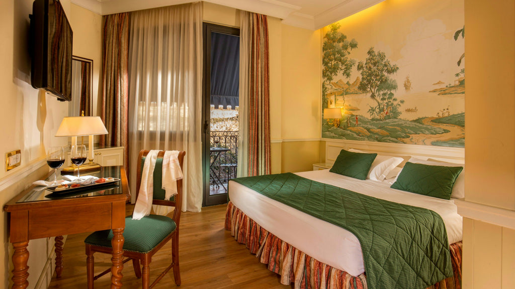 Hotel Donna Laura Palace