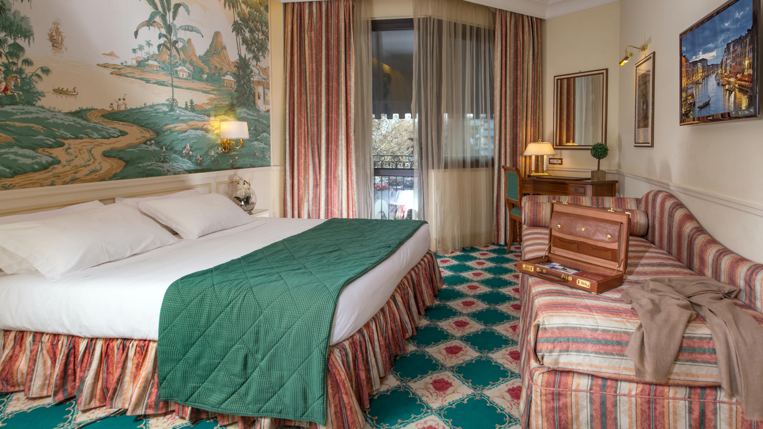 Hotel Donna Laura Palace