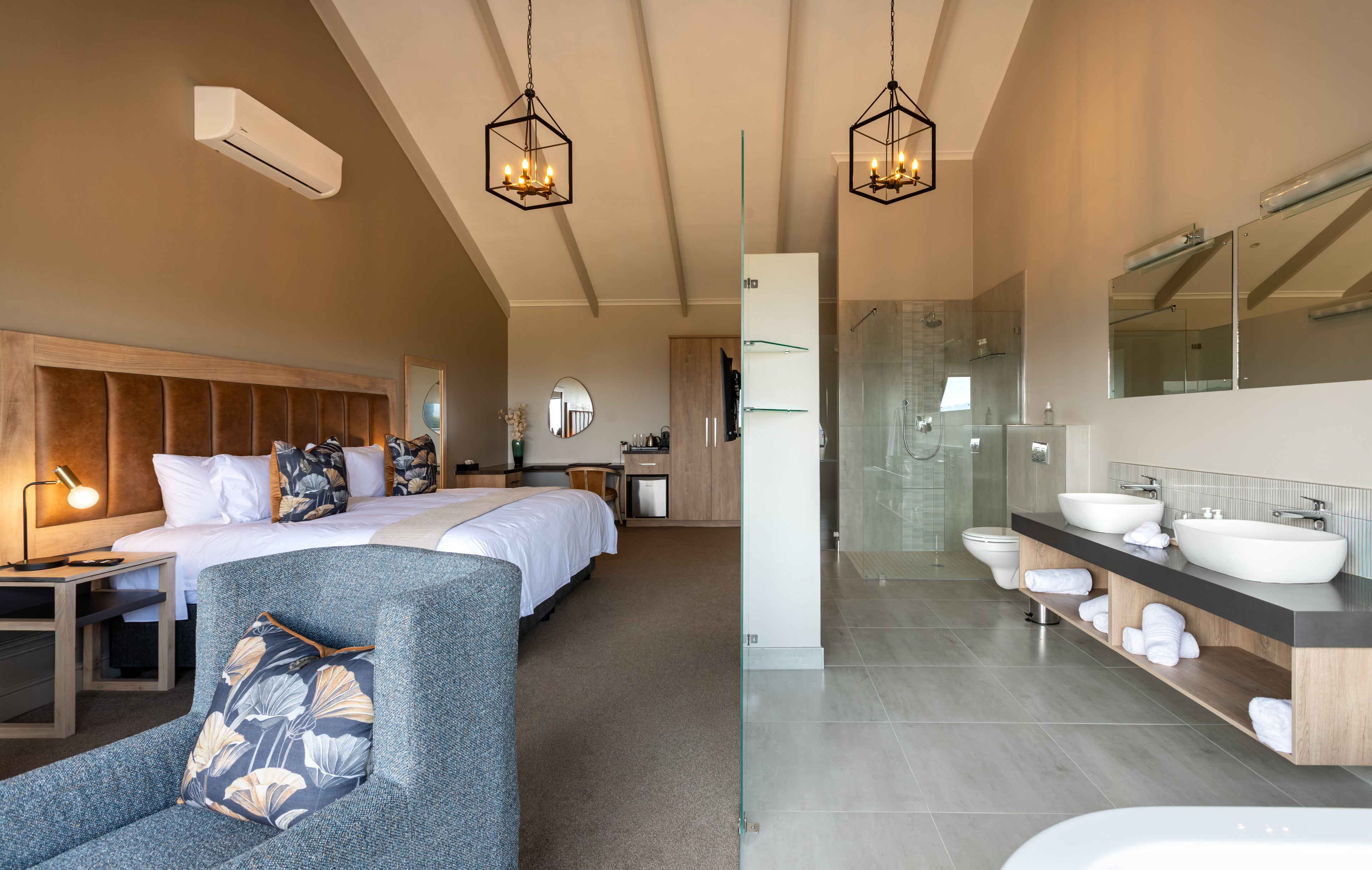 Luxury Suite
