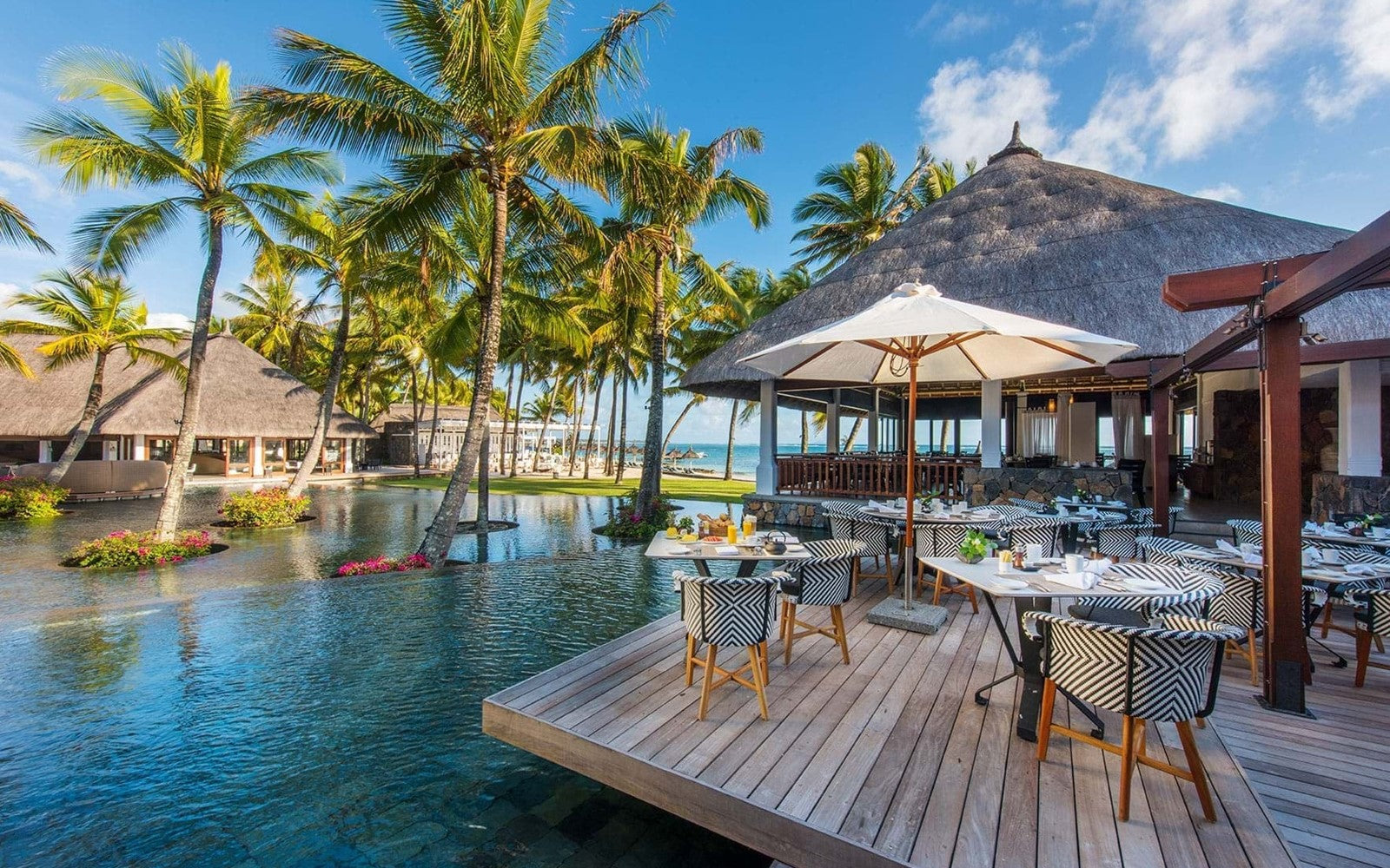 8 Dining Outlets