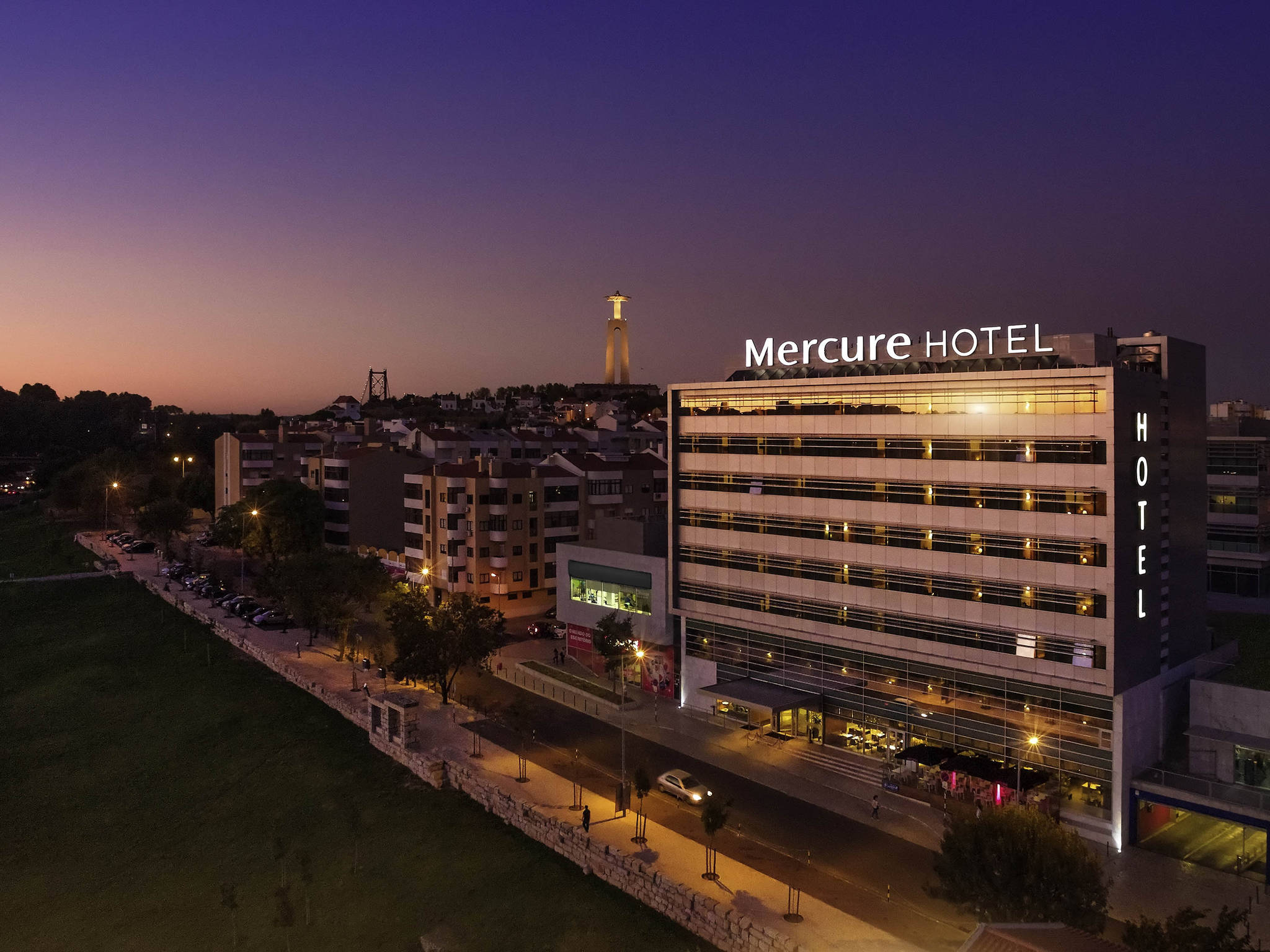 Mercure Lisboa Almada