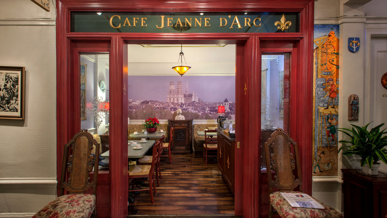Cornell Hotel de France