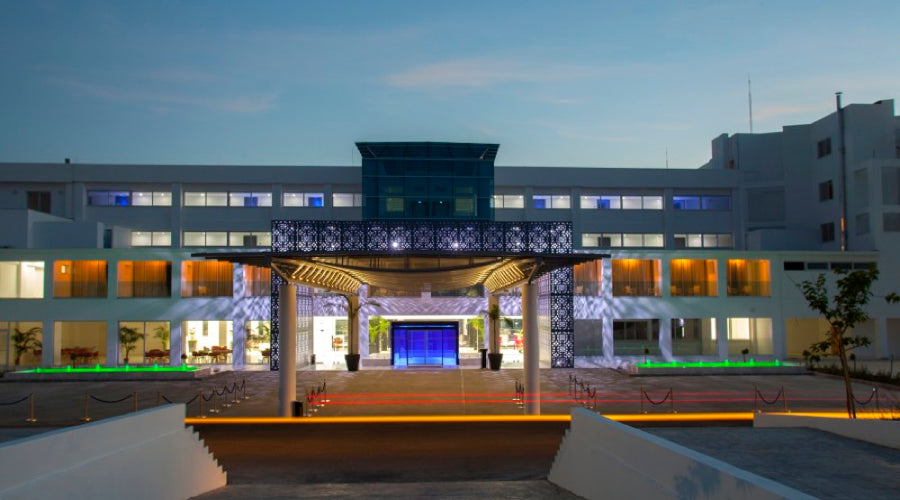 King Evelthon Beach Hotel & Resort