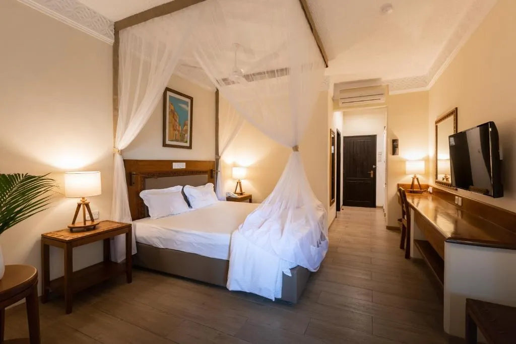 Room gallery image 1.