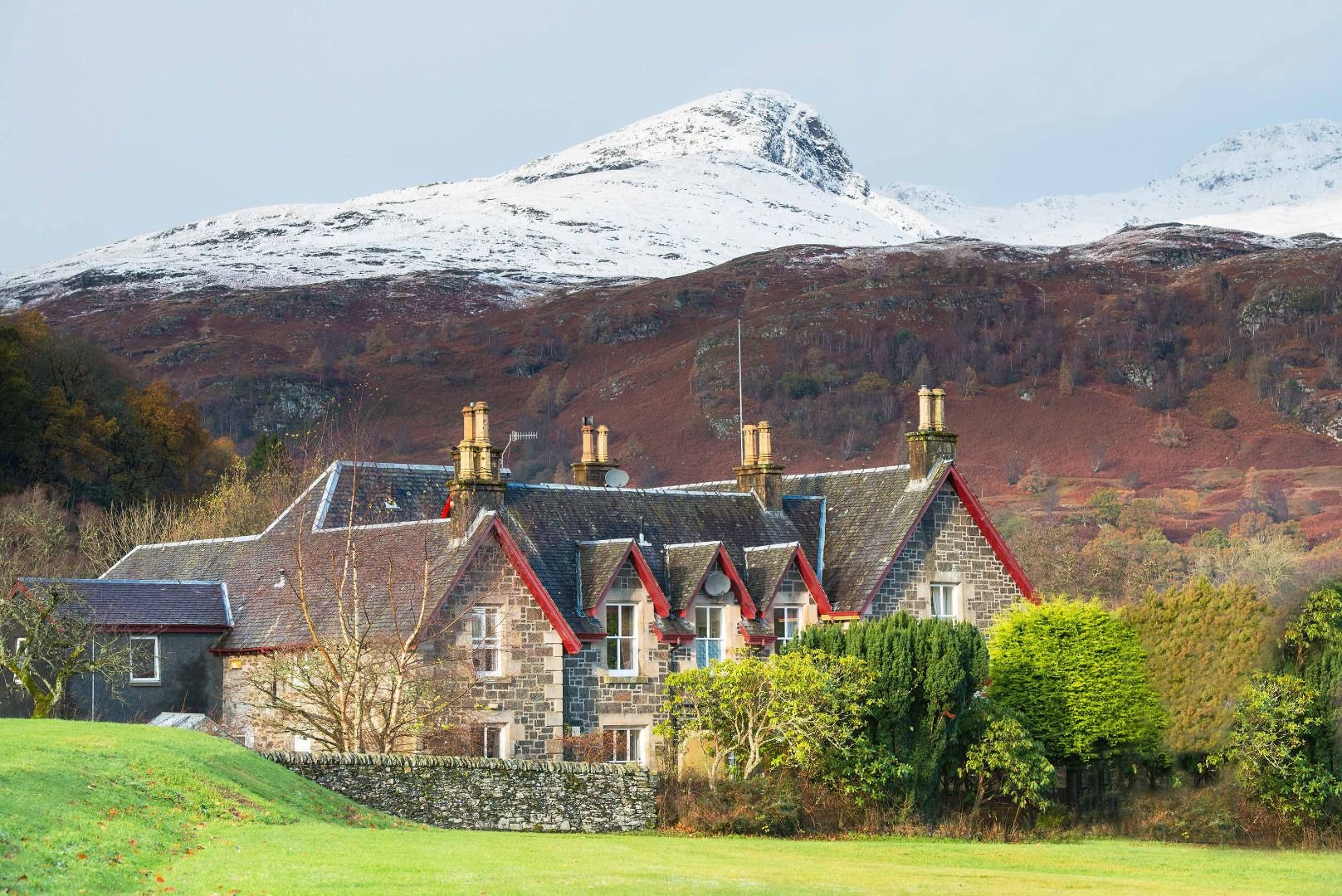 Dall Lodge Country House