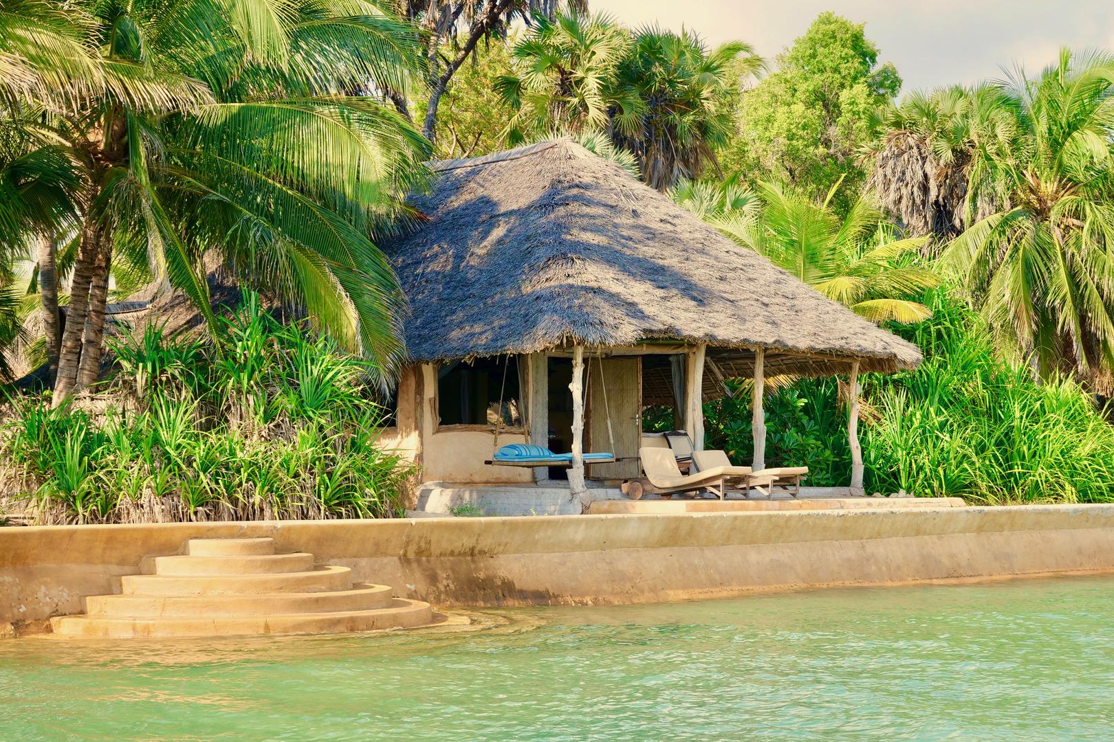 Manda Bay Lodge — Beach Front Rooms