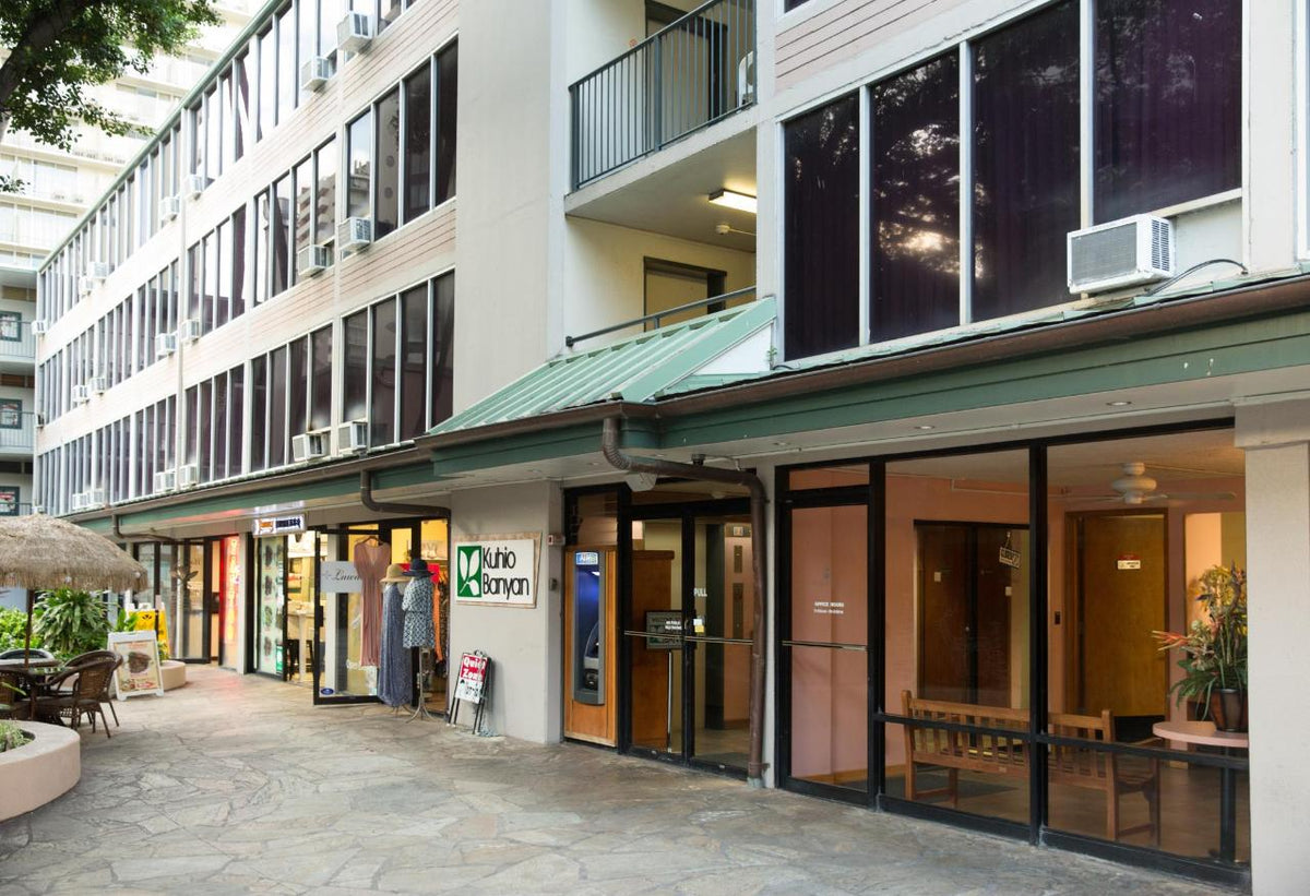 Kuhio Banyan Club
