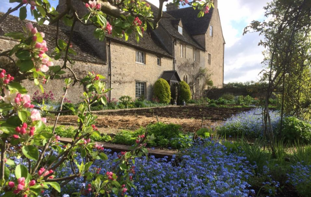 Cogges Manor Farm