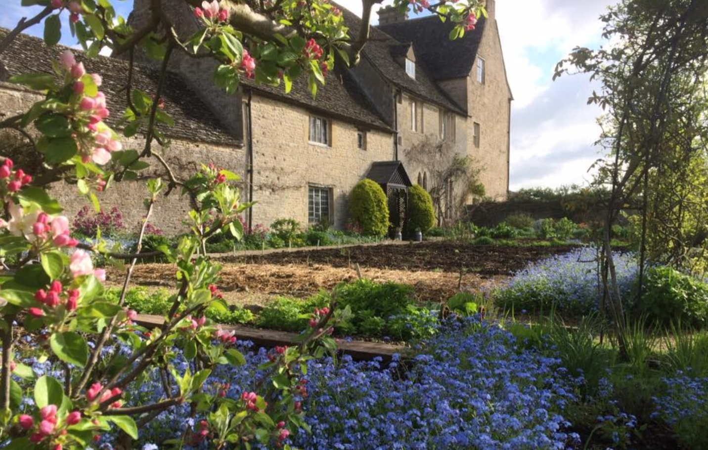 Cogges Manor Farm