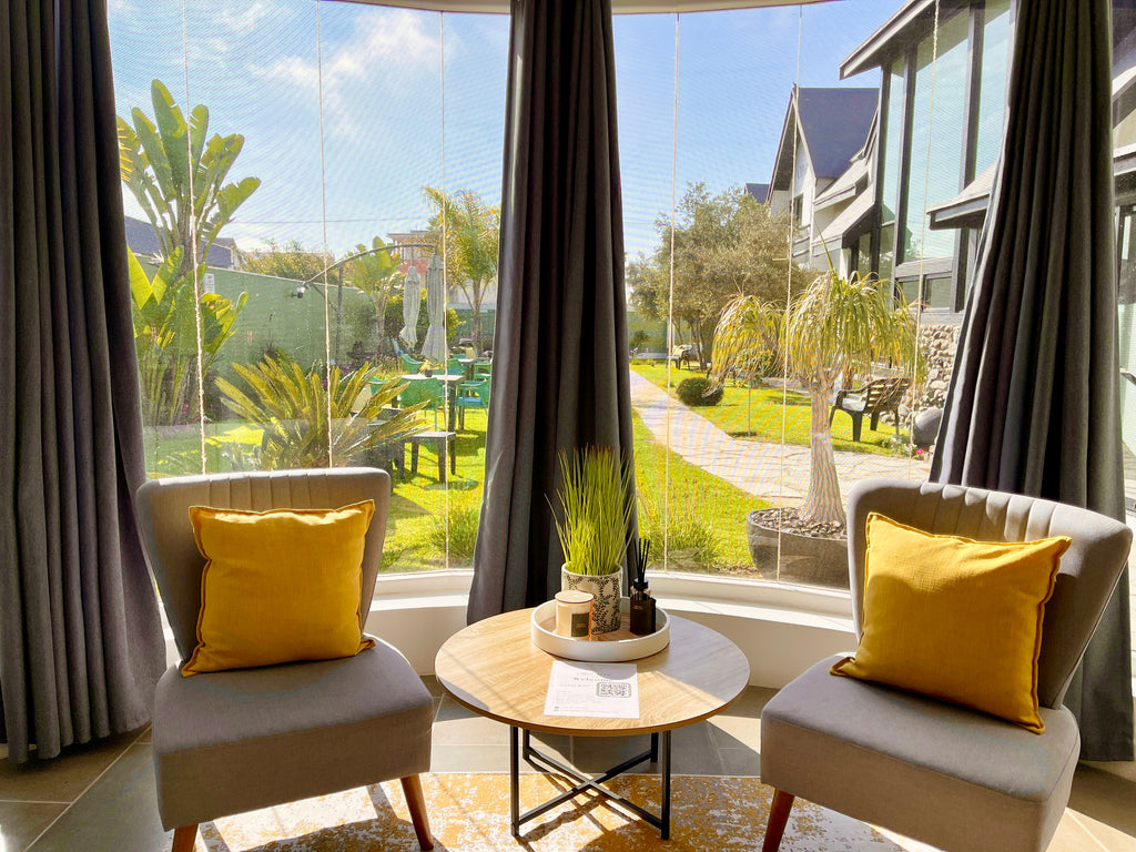 Garden view Family Room