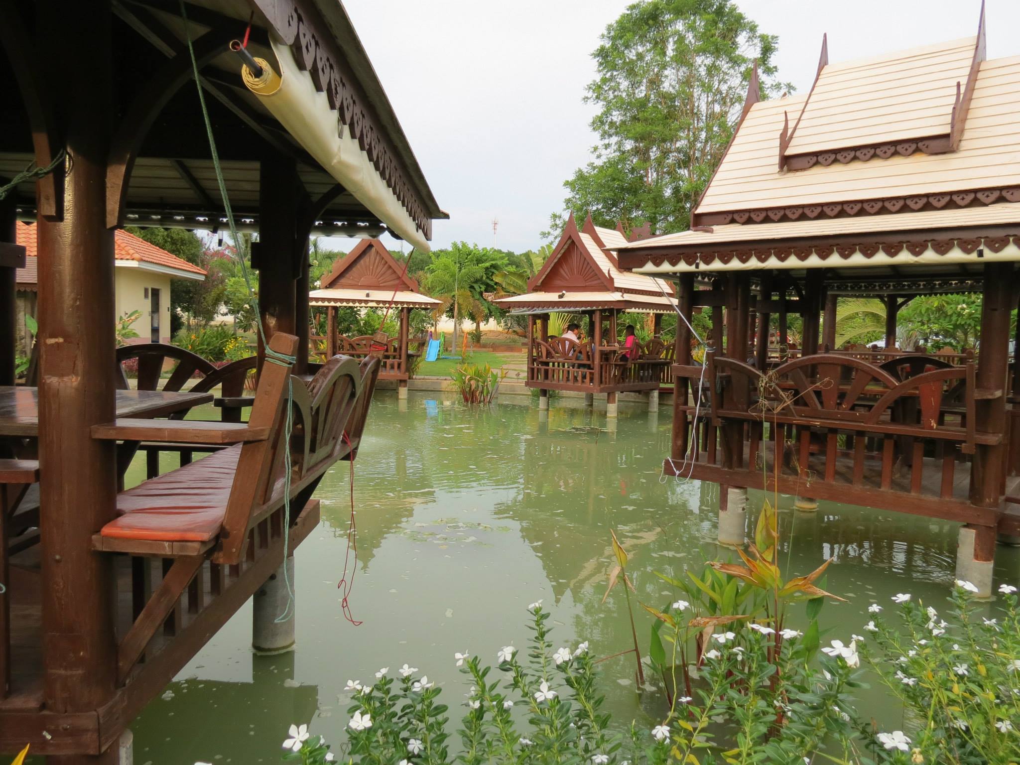 Pongsin Resort